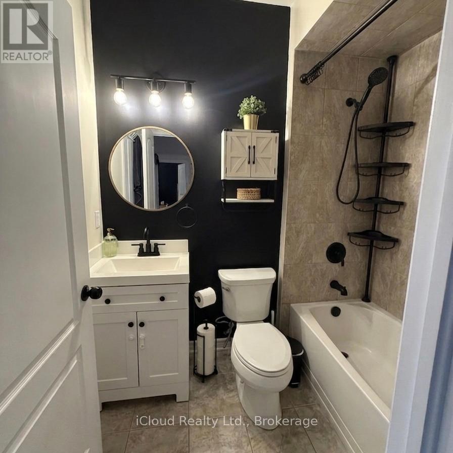 304 - 1360 Costigan Road, Milton, Ontario  L9T 8X6 - Photo 8 - W12988586