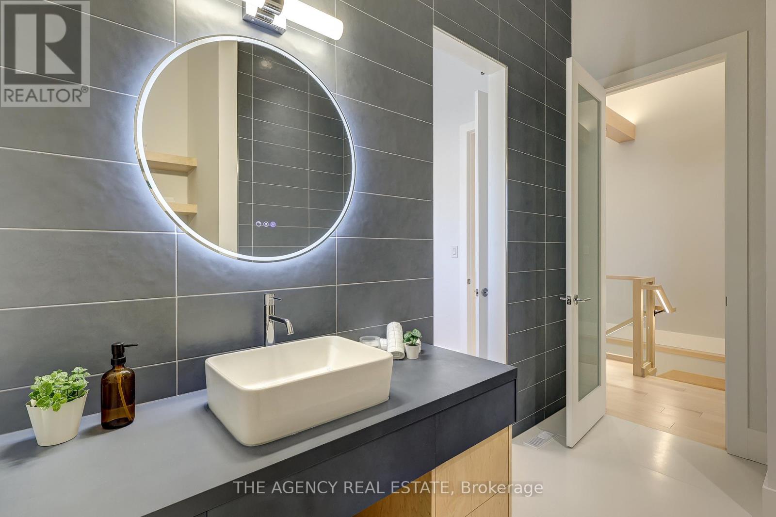 4228 Fallingbrook Road, London South, Ontario  N6P 0H8 - Photo 35 - X12991614