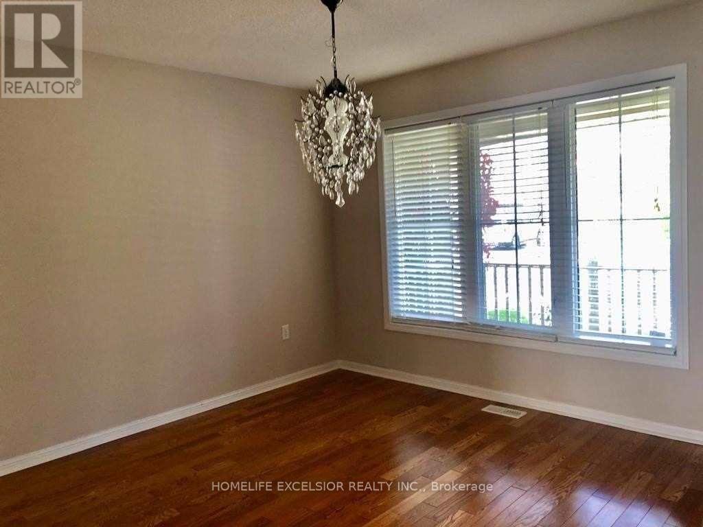 916 Toletza Landing, Milton, Ontario  L9T 7T6 - Photo 3 - W12992096