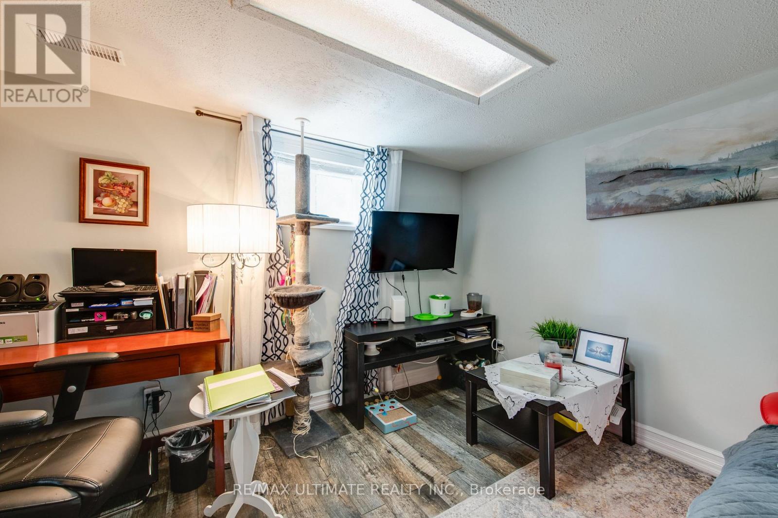 Lower - 5 Burrard Road, Toronto, Ontario  M9W 3S8 - Photo 10 - W12992102