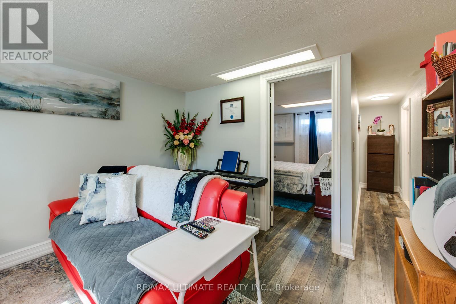 Lower - 5 Burrard Road, Toronto, Ontario  M9W 3S8 - Photo 12 - W12992102