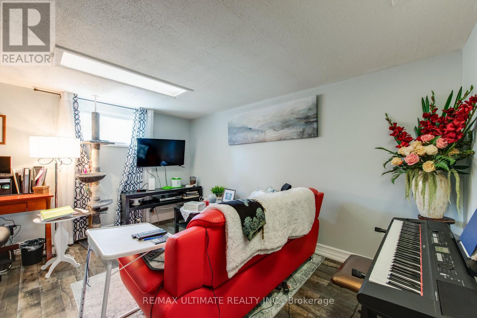 Lower - 5 Burrard Road, Toronto, Ontario  M9W 3S8 - Photo 13 - W12992102