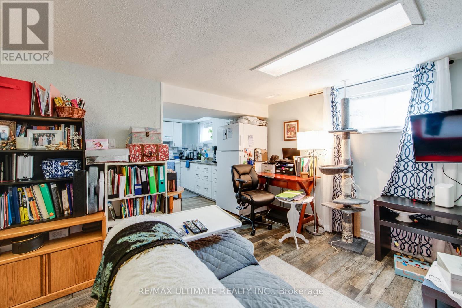 Lower - 5 Burrard Road, Toronto, Ontario  M9W 3S8 - Photo 14 - W12992102
