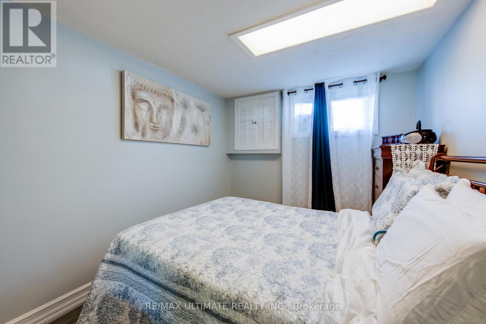 Lower - 5 Burrard Road, Toronto, Ontario  M9W 3S8 - Photo 18 - W12992102