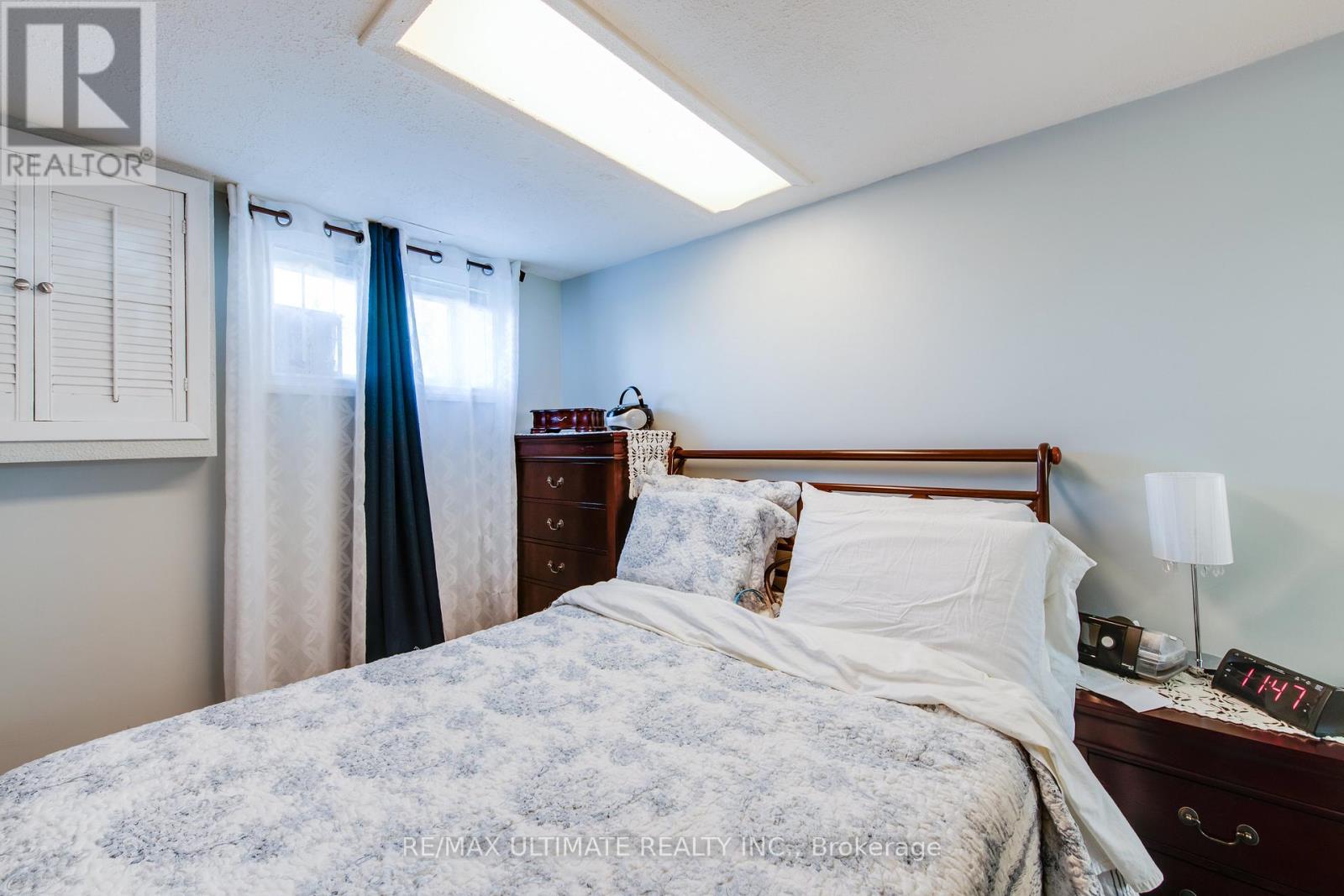 Lower - 5 Burrard Road, Toronto, Ontario  M9W 3S8 - Photo 19 - W12992102
