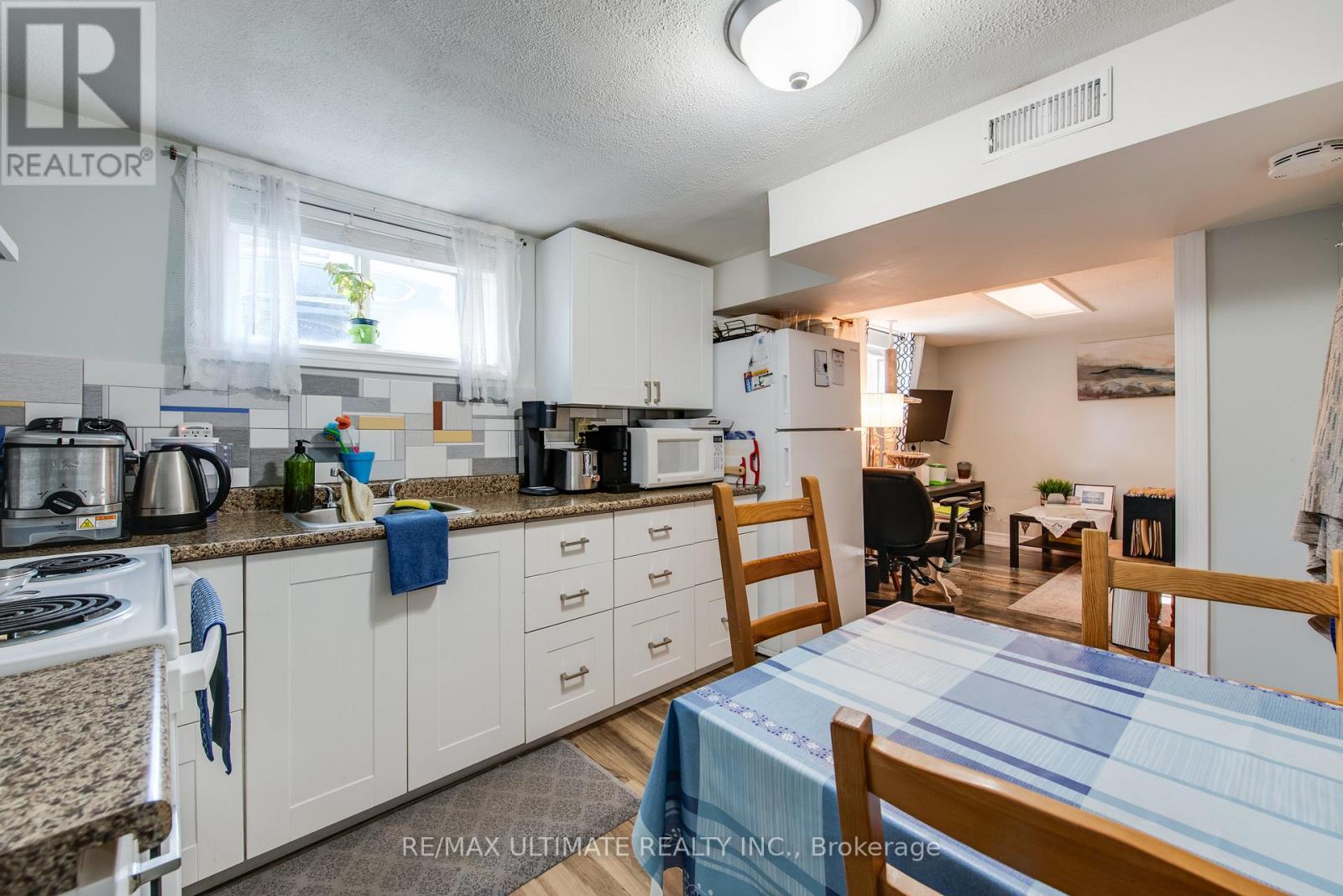 Lower - 5 Burrard Road, Toronto, Ontario  M9W 3S8 - Photo 2 - W12992102