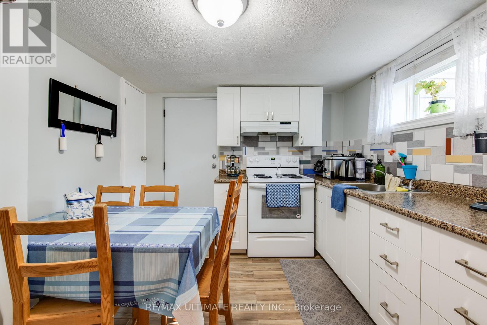 Lower - 5 Burrard Road, Toronto, Ontario  M9W 3S8 - Photo 4 - W12992102