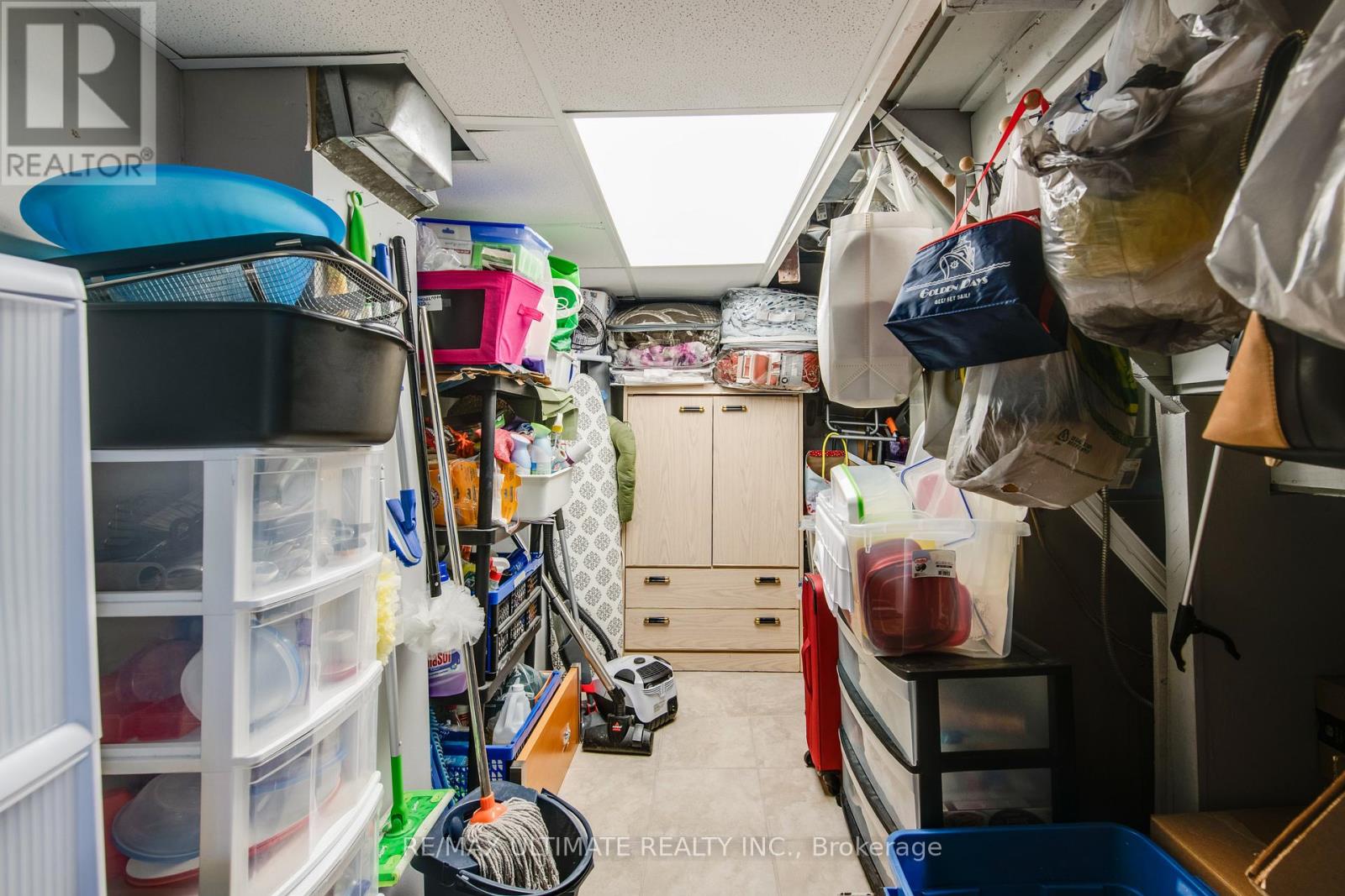 Lower - 5 Burrard Road, Toronto, Ontario  M9W 3S8 - Photo 7 - W12992102