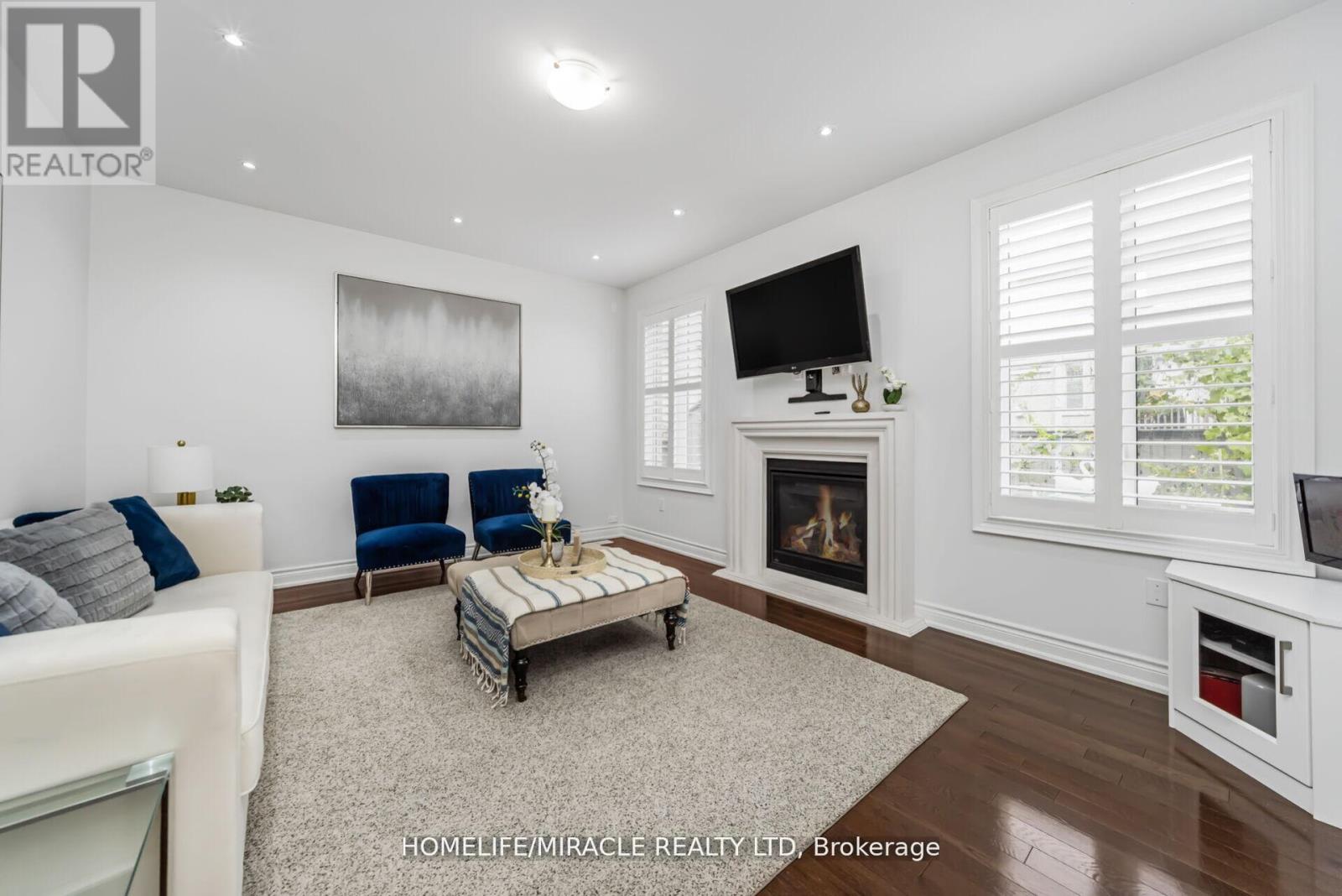 10 Kenora Street, Brampton, Ontario  L6X 5N8 - Photo 11 - W12992138