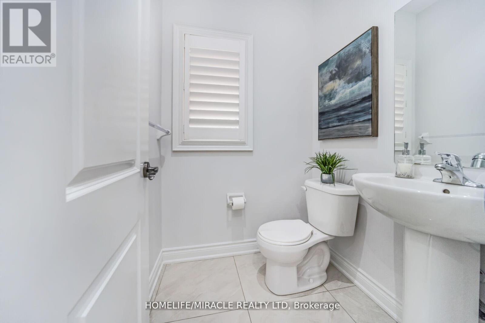 10 Kenora Street, Brampton, Ontario  L6X 5N8 - Photo 18 - W12992138