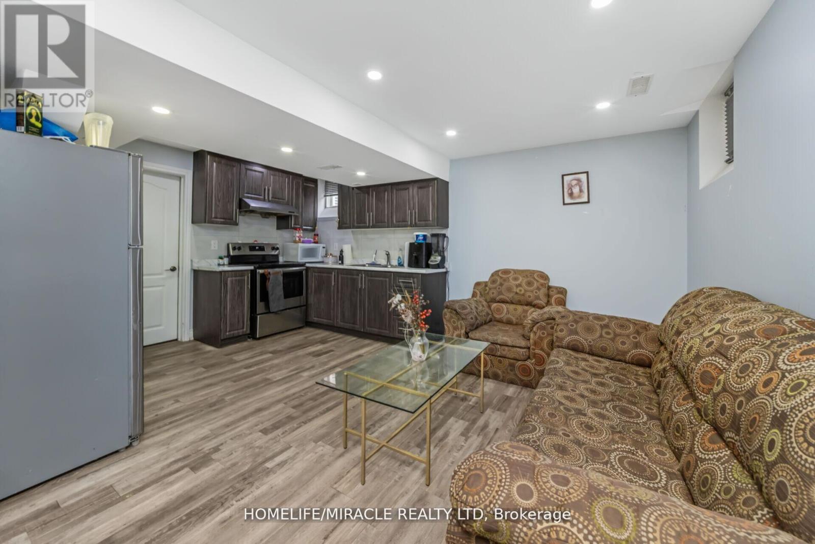 10 Kenora Street, Brampton, Ontario  L6X 5N8 - Photo 39 - W12992138