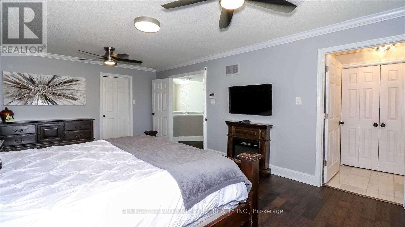 Main - 18 Red Tail Court, Brampton, Ontario  L6Z 3N1 - Photo 13 - W12992142