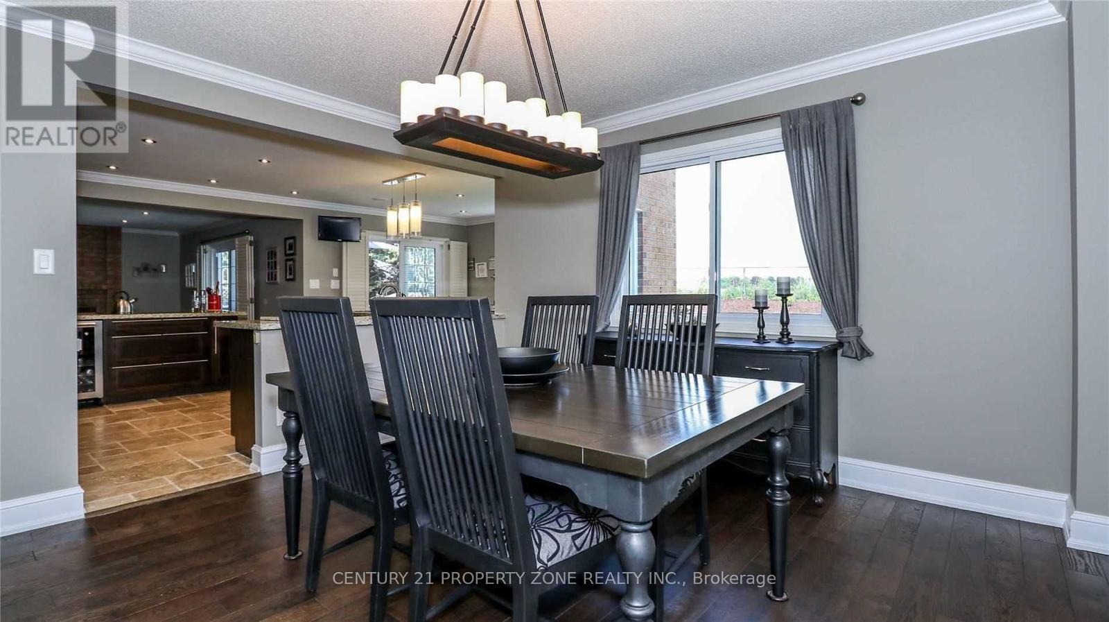Main - 18 Red Tail Court, Brampton, Ontario  L6Z 3N1 - Photo 14 - W12992142