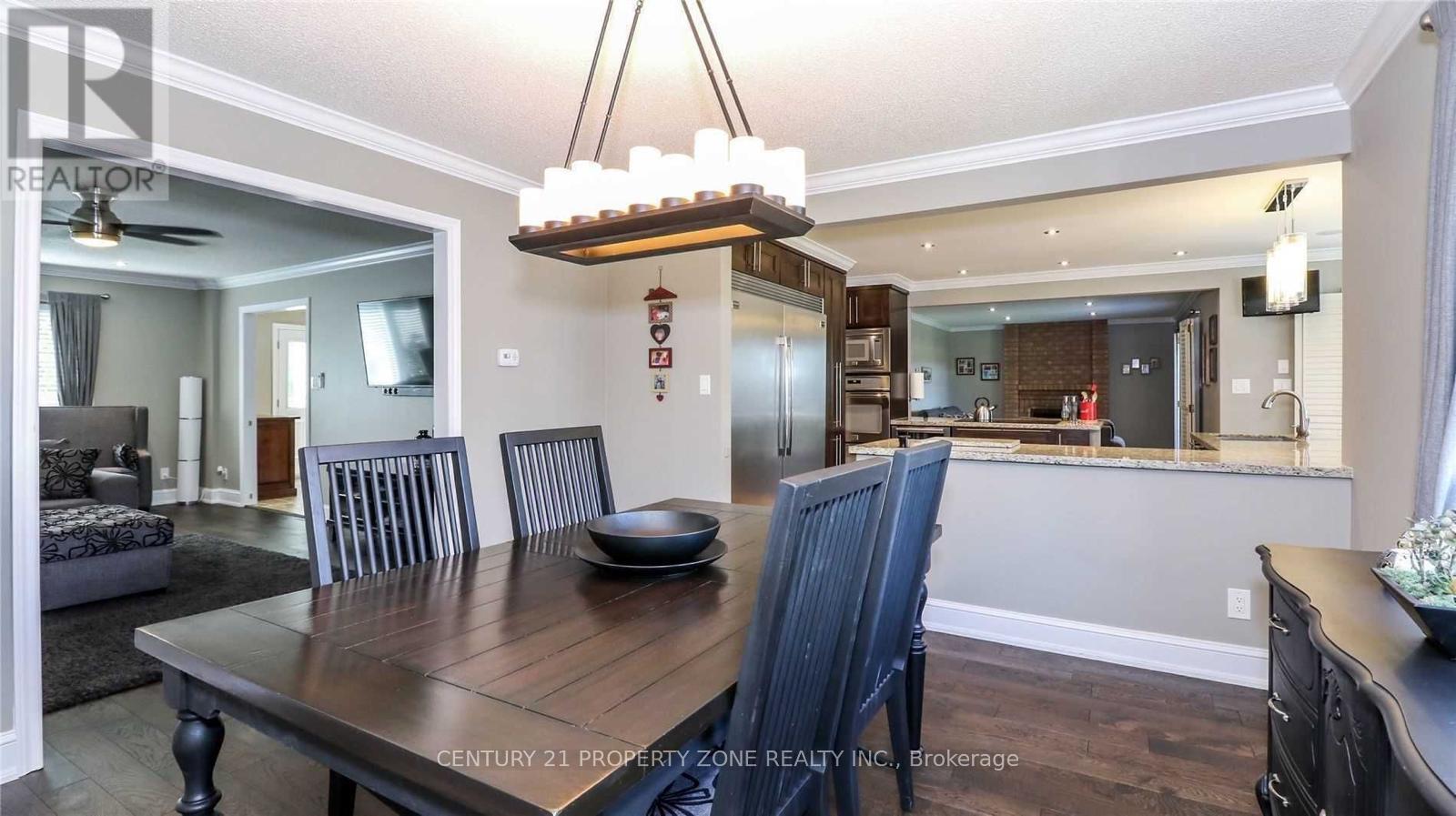 Main - 18 Red Tail Court, Brampton, Ontario  L6Z 3N1 - Photo 15 - W12992142