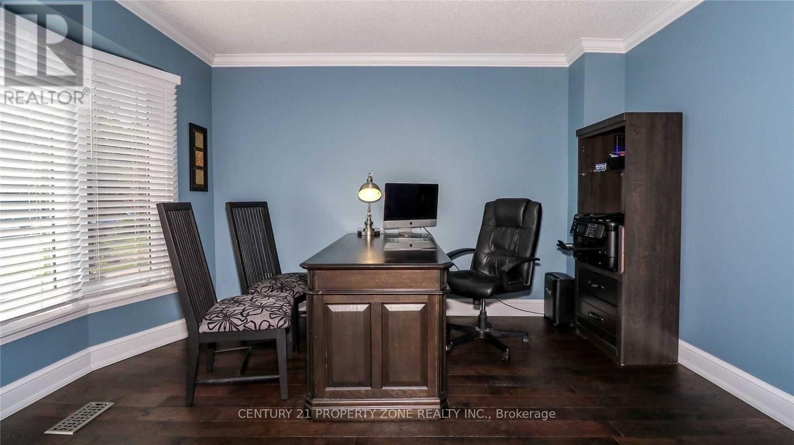 Main - 18 Red Tail Court, Brampton, Ontario  L6Z 3N1 - Photo 18 - W12992142