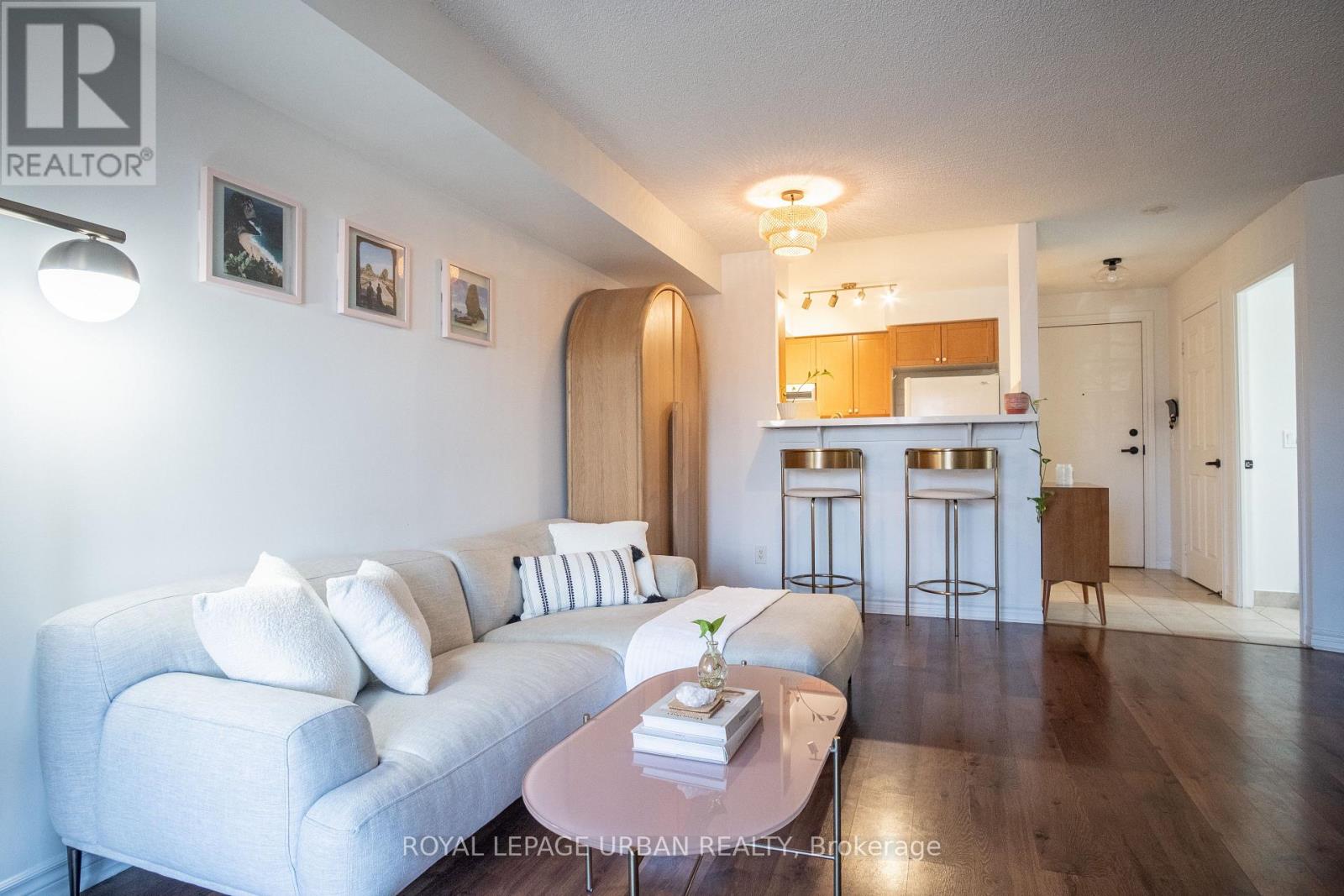 222 - 700 HUMBERWOOD BOULEVARD, Toronto, Ontario