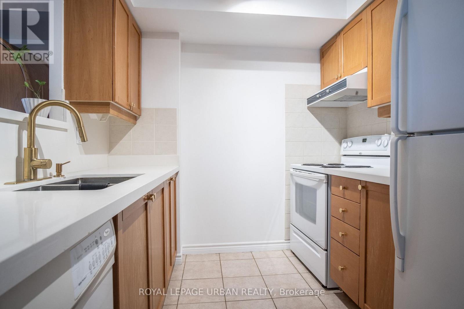 222 - 700 Humberwood Boulevard, Toronto, Ontario  M9W 7J4 - Photo 9 - W12992180