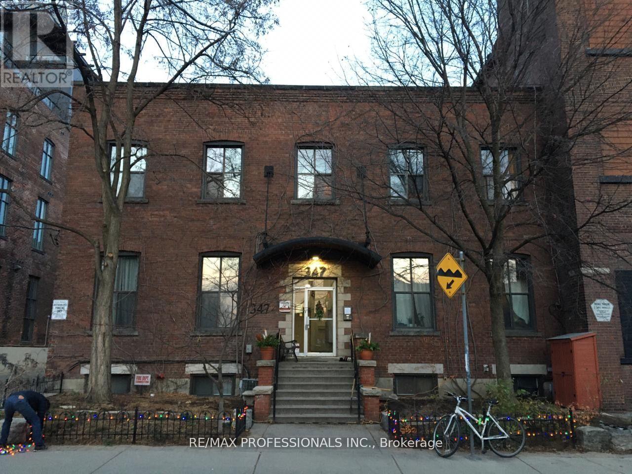 212 - 347 SORAUREN AVENUE, Toronto, Ontario