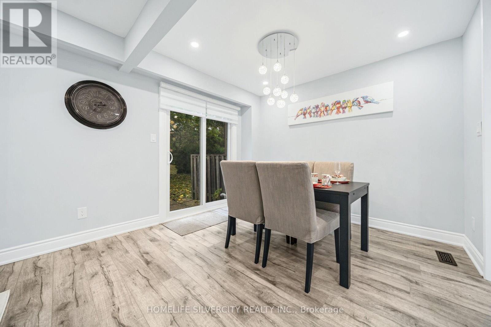 66 - 60 Hanson Road, Mississauga, Ontario  L5B 2P6 - Photo 10 - W12992190