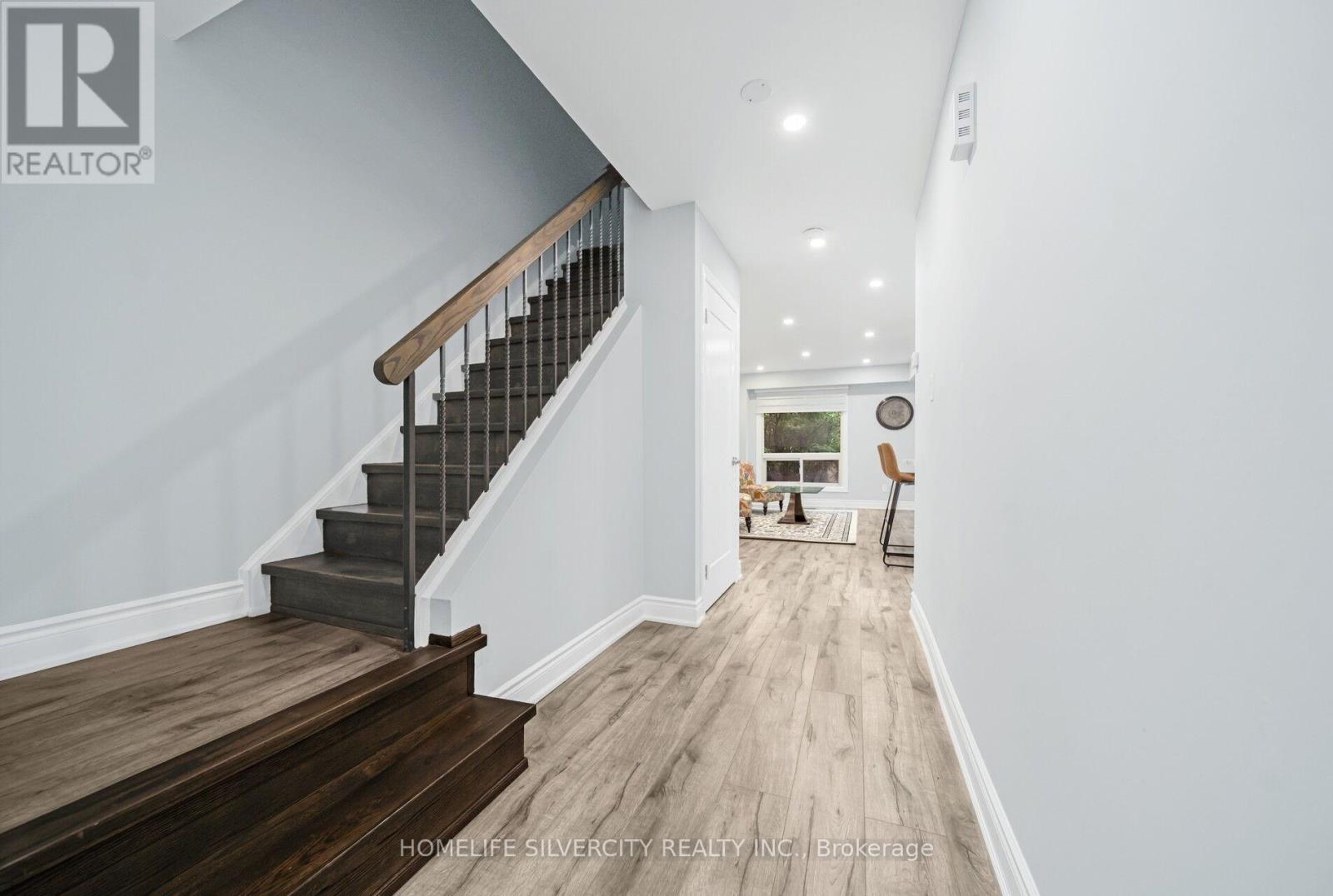 66 - 60 Hanson Road, Mississauga, Ontario  L5B 2P6 - Photo 17 - W12992190