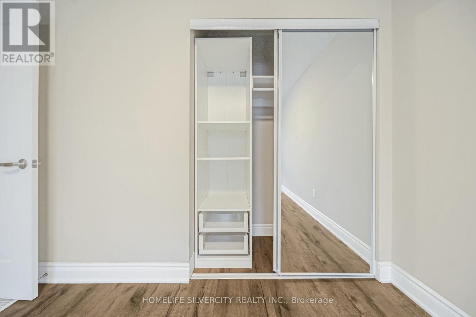 66 - 60 Hanson Road, Mississauga, Ontario  L5B 2P6 - Photo 30 - W12992190