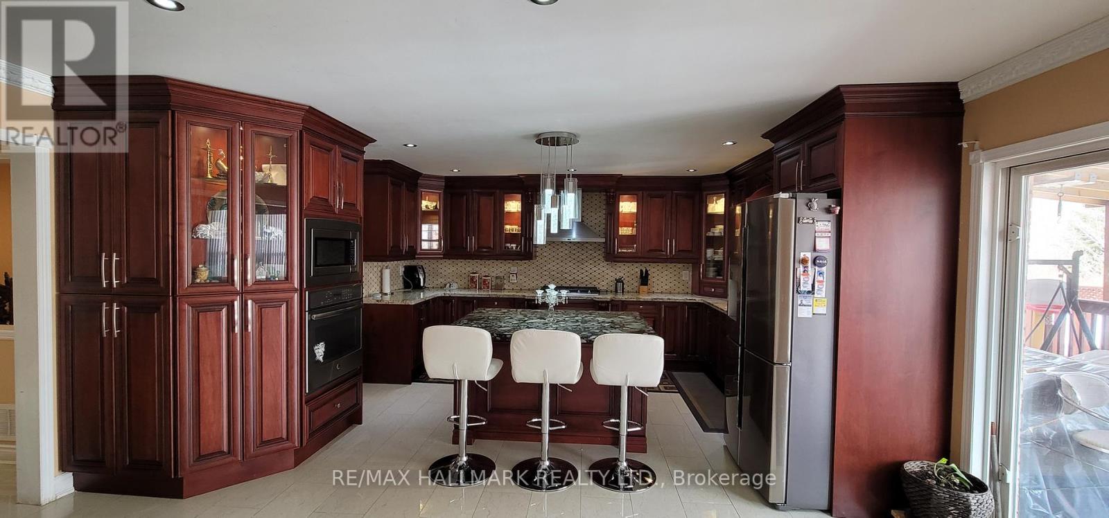 31 Sheepberry Terrace, Brampton, Ontario  L7A 2B6 - Photo 12 - W12992194