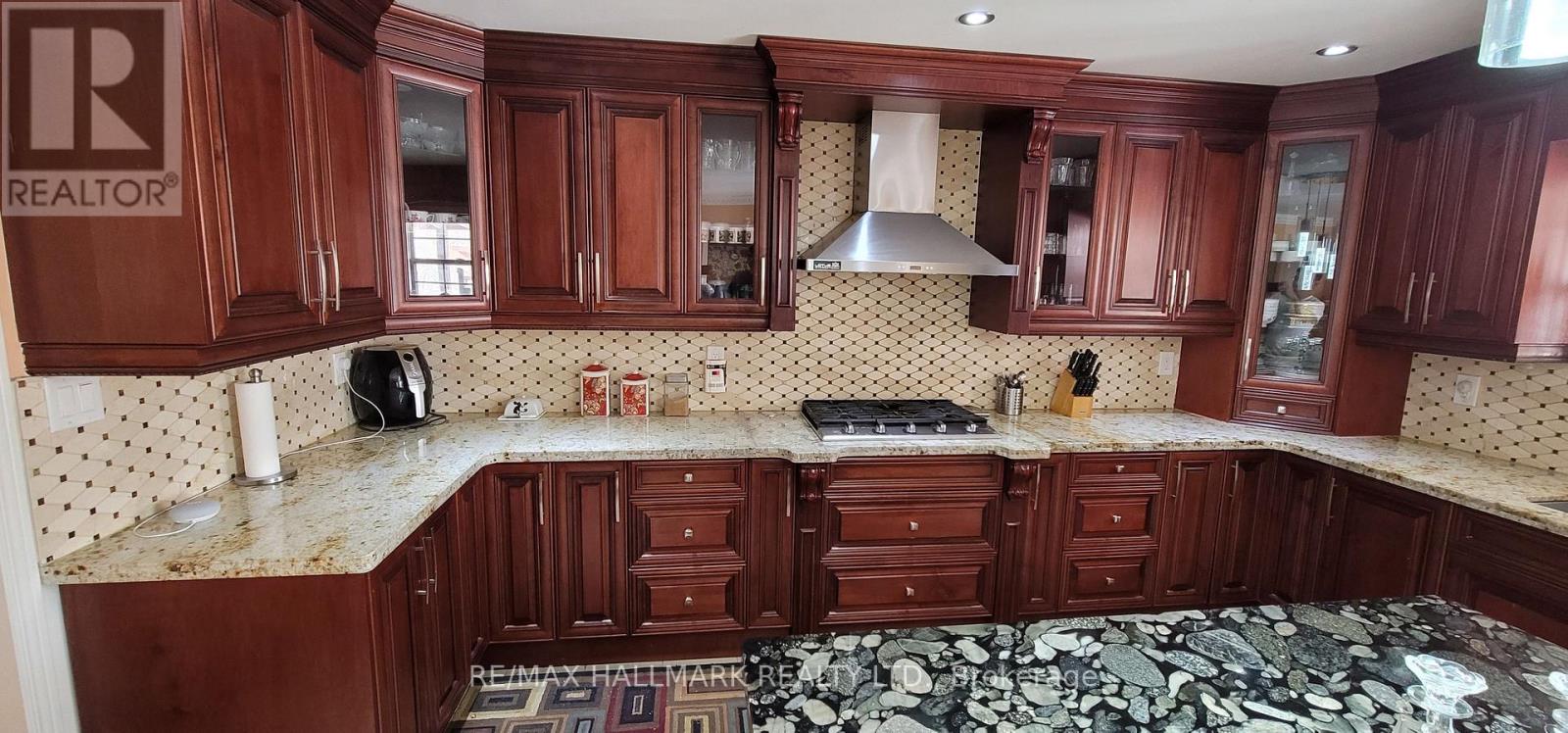 31 Sheepberry Terrace, Brampton, Ontario  L7A 2B6 - Photo 13 - W12992194