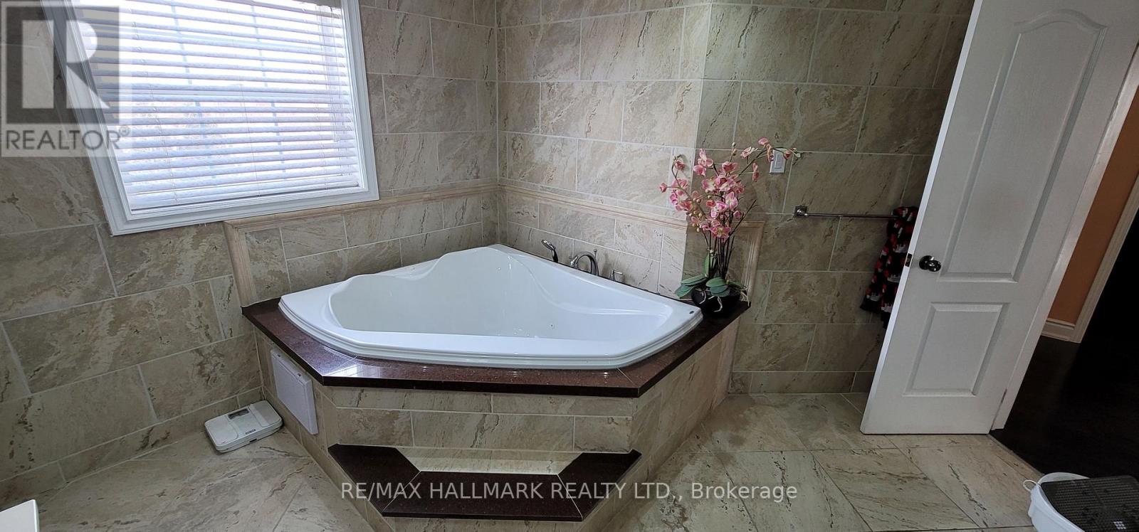 31 Sheepberry Terrace, Brampton, Ontario  L7A 2B6 - Photo 32 - W12992194