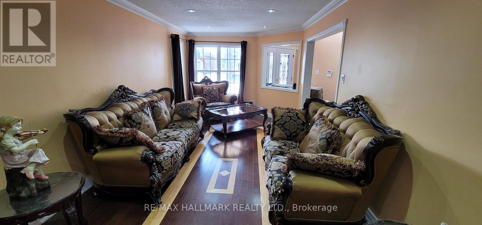 31 Sheepberry Terrace, Brampton, Ontario  L7A 2B6 - Photo 6 - W12992194