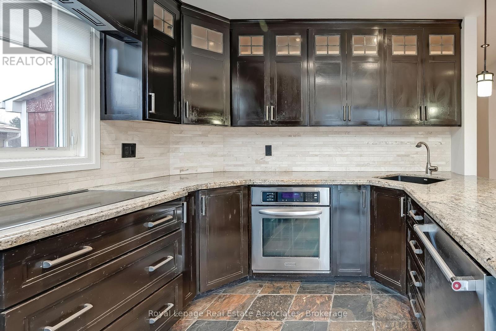 43 Corkett Drive, Brampton, Ontario  L6X 3G1 - Photo 15 - W12992200