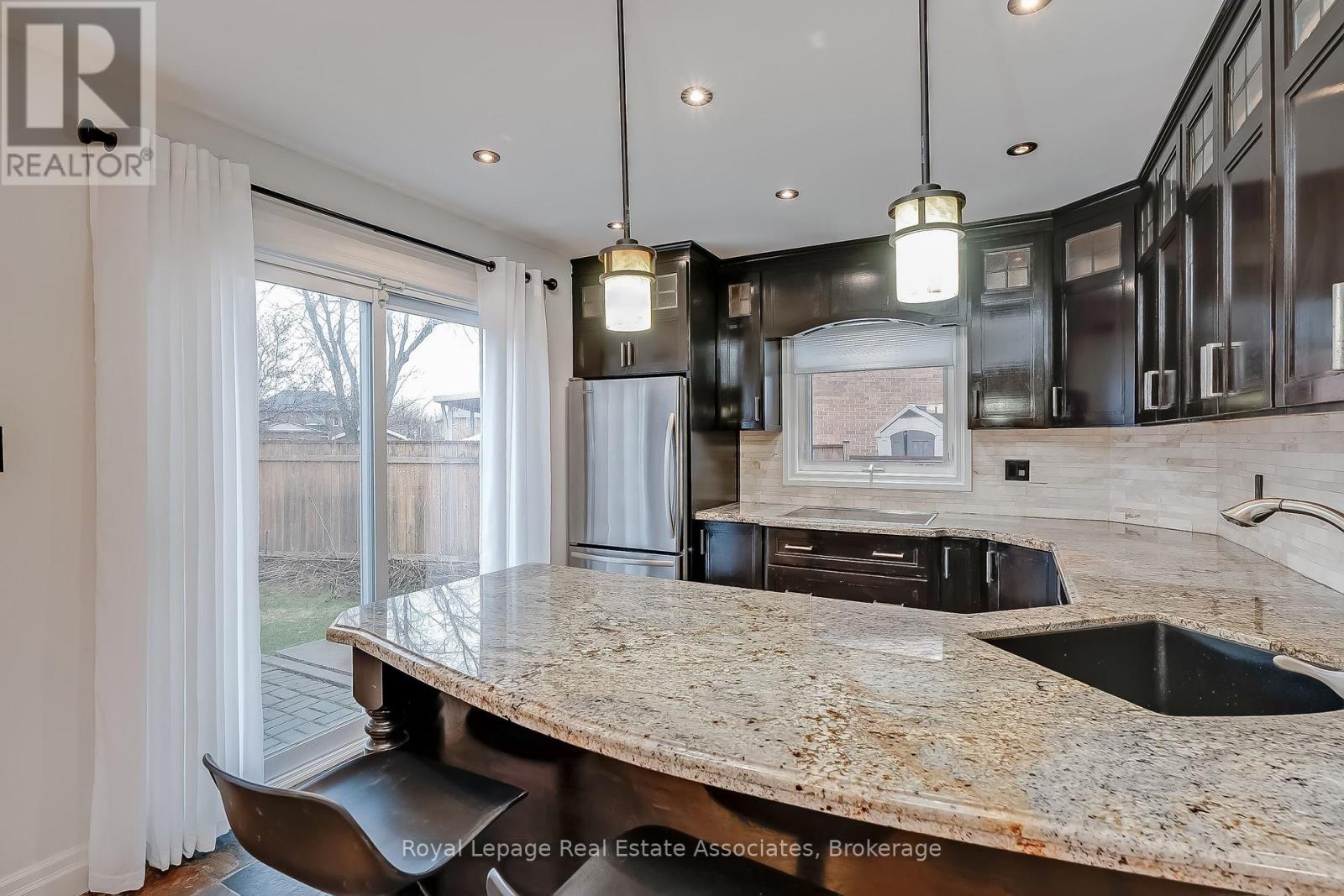 43 Corkett Drive, Brampton, Ontario  L6X 3G1 - Photo 16 - W12992200