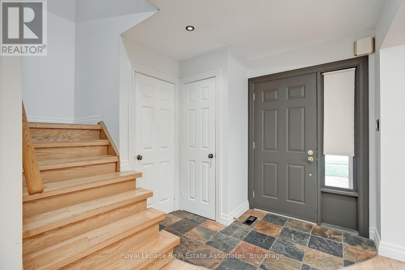 43 Corkett Drive, Brampton, Ontario  L6X 3G1 - Photo 4 - W12992200