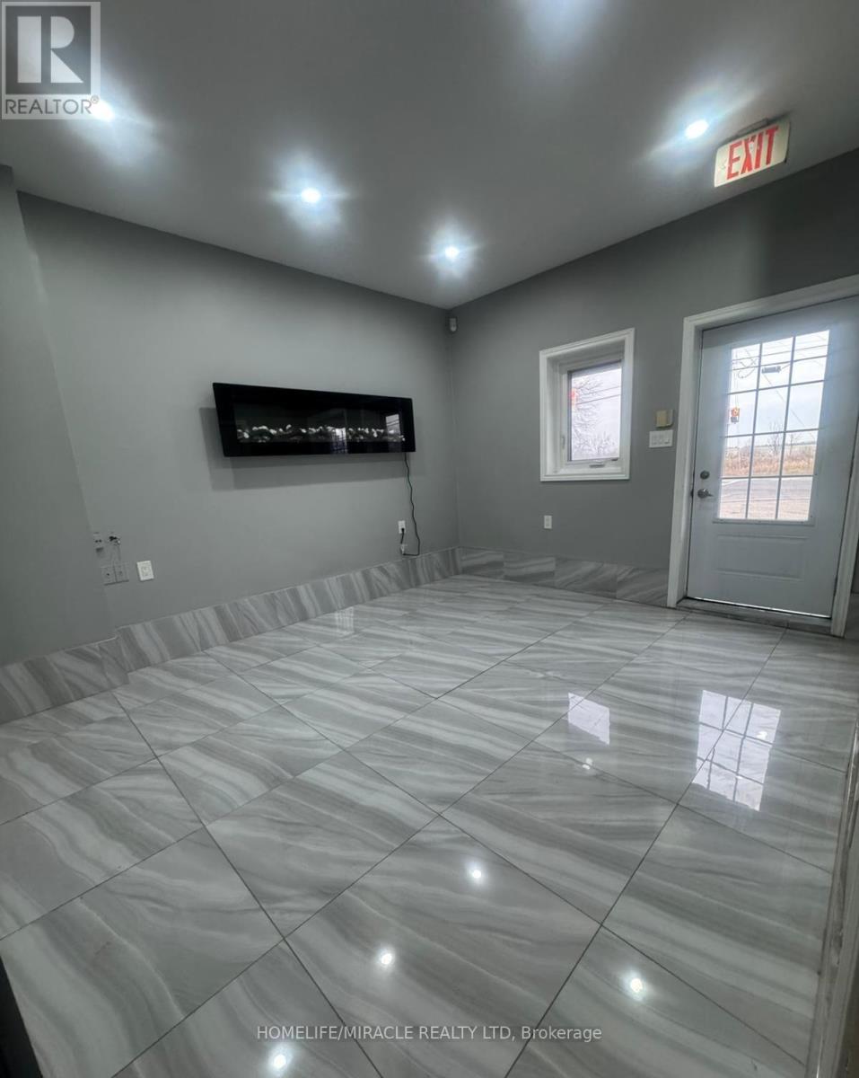 15396 Airport Road, Caledon, Ontario  L7C 1E6 - Photo 4 - W12992220