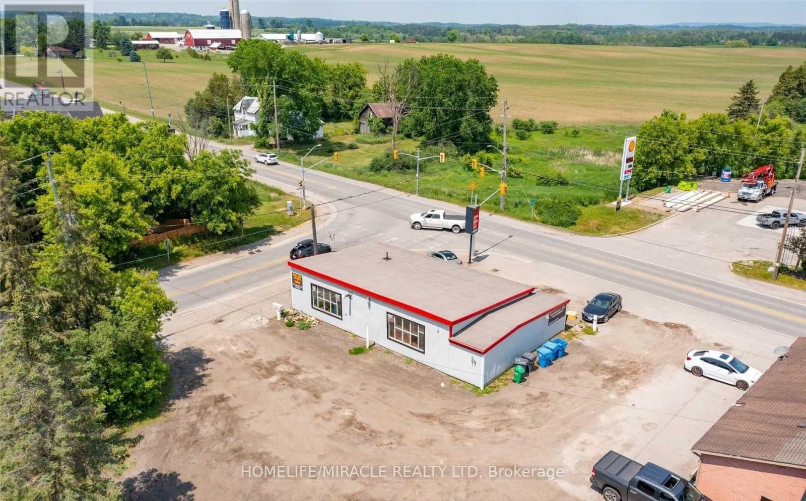 15396 Airport Road, Caledon, Ontario  L7C 1E6 - Photo 8 - W12992220