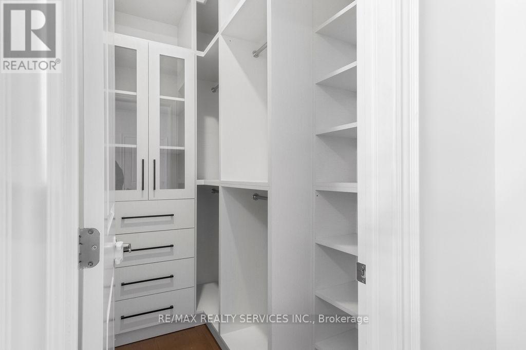 1252 Queens Plate Road, Oakville, Ontario  L6M 5M2 - Photo 28 - W12992230