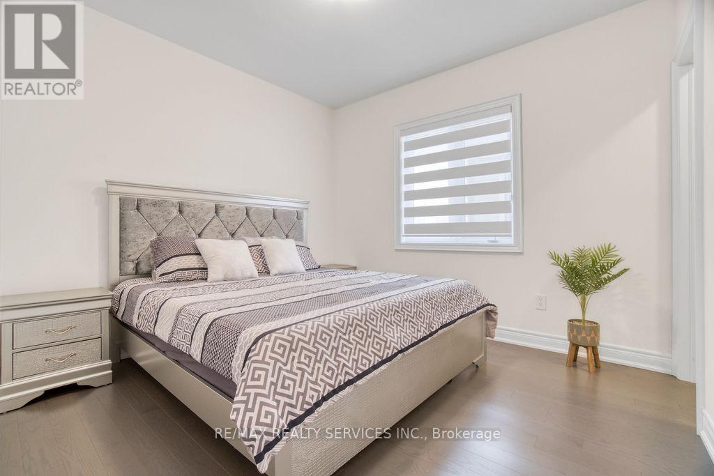 1252 Queens Plate Road, Oakville, Ontario  L6M 5M2 - Photo 29 - W12992230