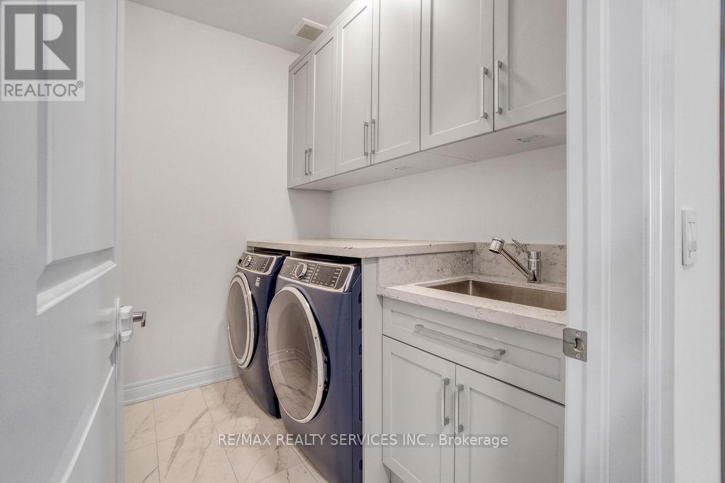 1252 Queens Plate Road, Oakville, Ontario  L6M 5M2 - Photo 40 - W12992230