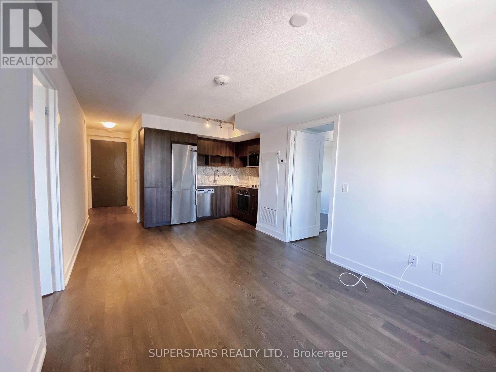 807 - 7 Mabelle Avenue, Toronto, Ontario  M9A 0C9 - Photo 3 - W12992238