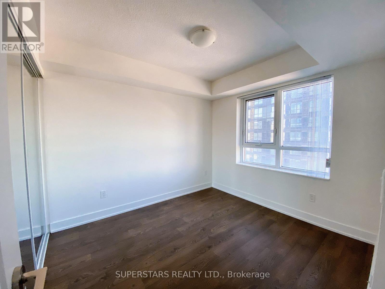 807 - 7 Mabelle Avenue, Toronto, Ontario  M9A 0C9 - Photo 4 - W12992238