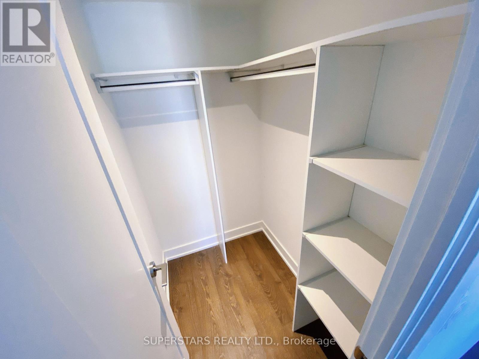 807 - 7 Mabelle Avenue, Toronto, Ontario  M9A 0C9 - Photo 6 - W12992238