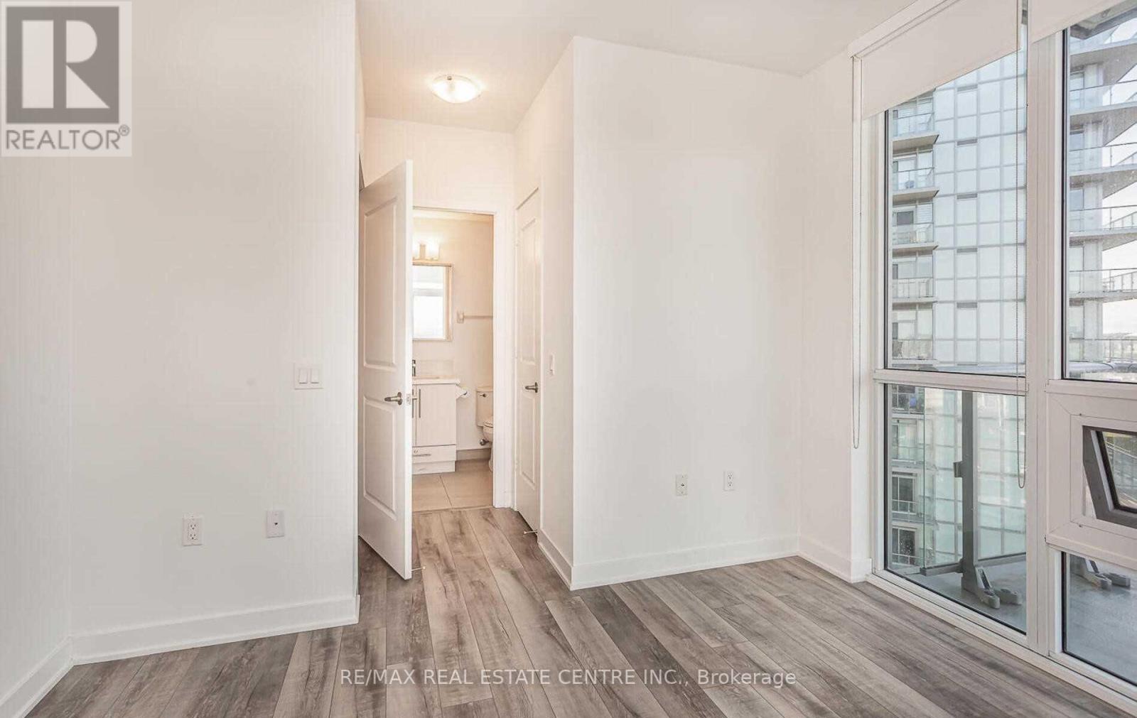 909 - 4699 Glen Erin Drive, Mississauga, Ontario  L6M 2E5 - Photo 13 - W12992246