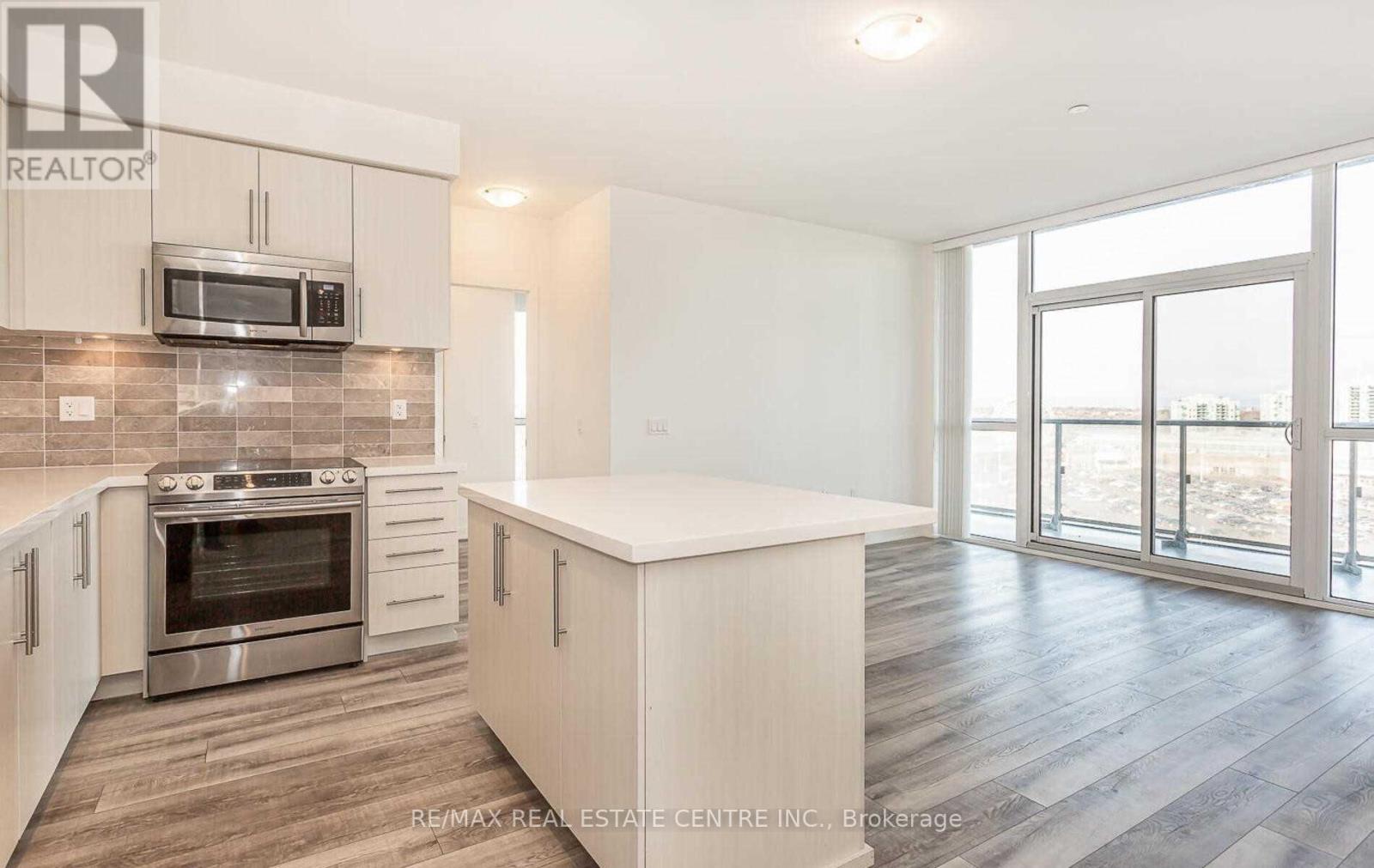 909 - 4699 Glen Erin Drive, Mississauga, Ontario  L6M 2E5 - Photo 6 - W12992246