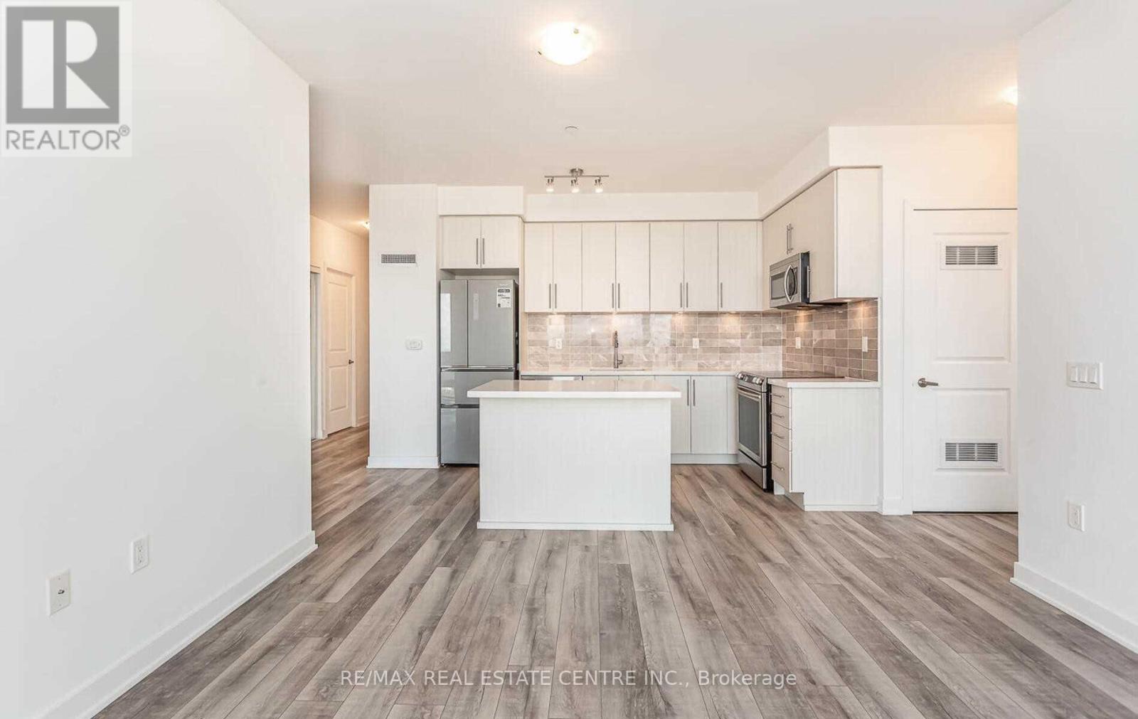 909 - 4699 Glen Erin Drive, Mississauga, Ontario  L6M 2E5 - Photo 8 - W12992246