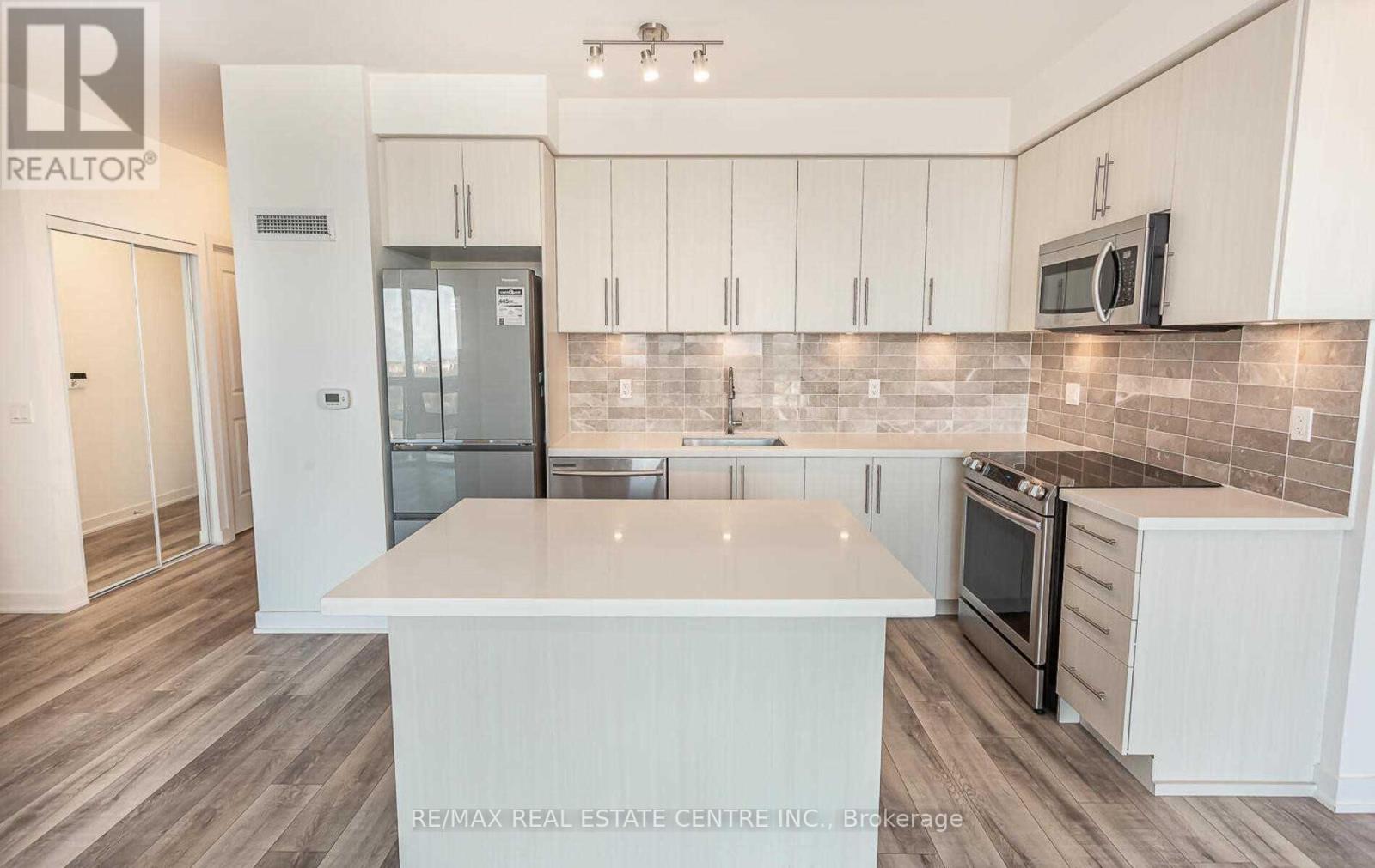 909 - 4699 Glen Erin Drive, Mississauga, Ontario  L6M 2E5 - Photo 9 - W12992246