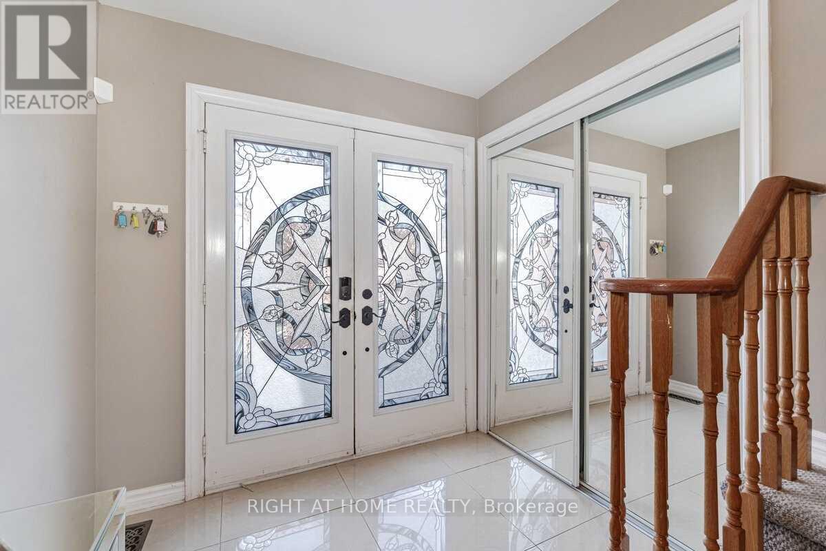 59 Lormel Gate, Brampton, Ontario  L7A 2R6 - Photo 4 - W12992282