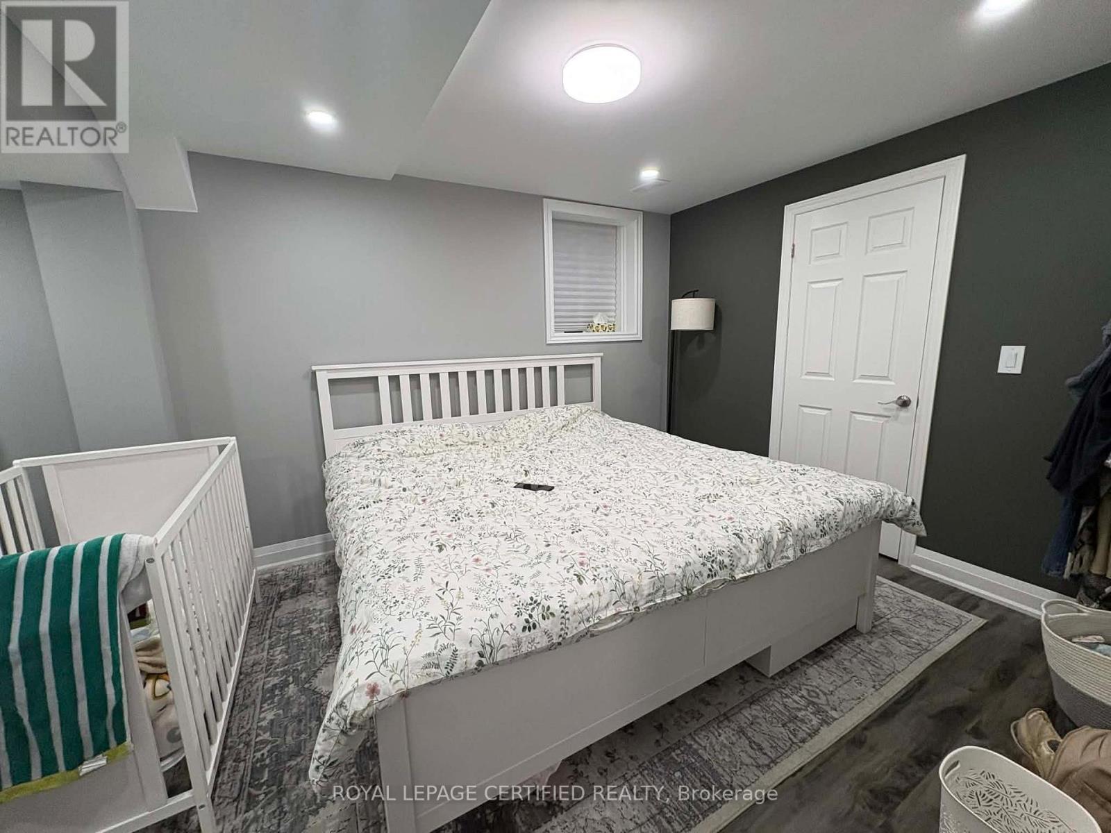 721 Scott Boulevard, Milton, Ontario  L9T 0X9 - Photo 8 - W12992316