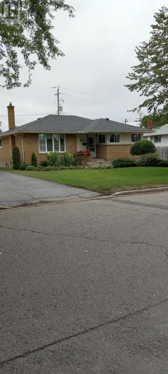 2621 Begin Pl, Thunder Bay, Ontario  P7E 5L9 - Photo 3 - TB2600634