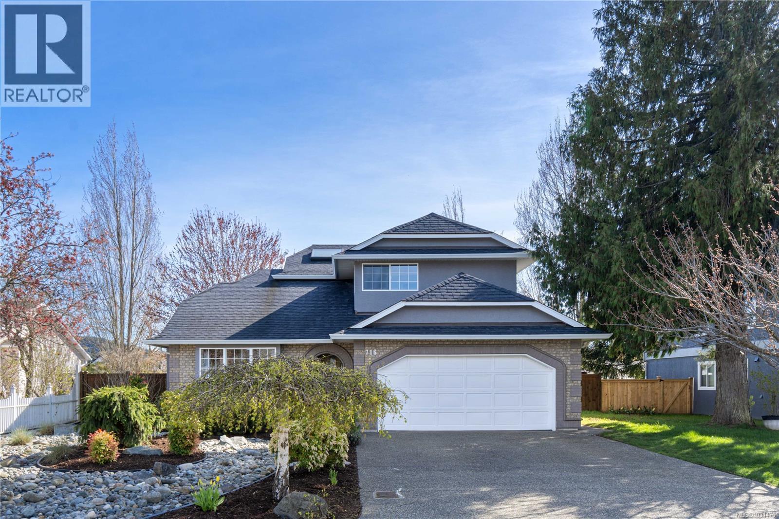 716 Ermineskin Ave, Parksville, British Columbia  V9P 2L4 - Photo 1 - 1031475