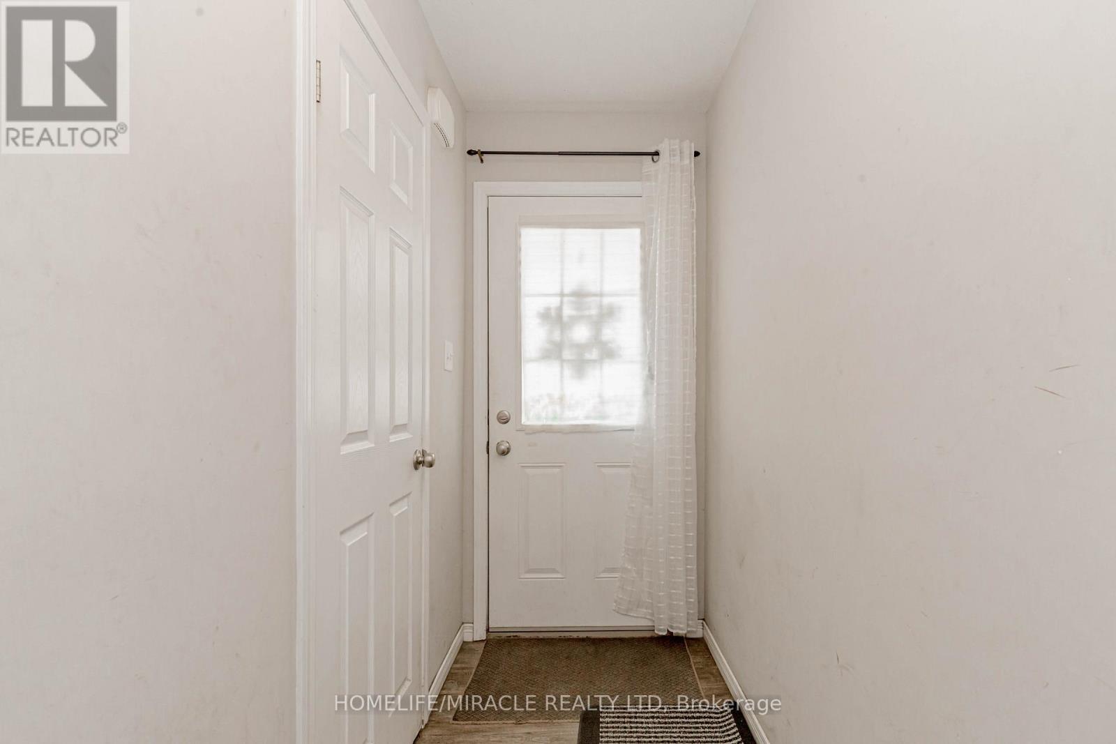 55 - 50 Pinnacle Drive, Kitchener, Ontario  N2P 0H8 - Photo 4 - X12992126