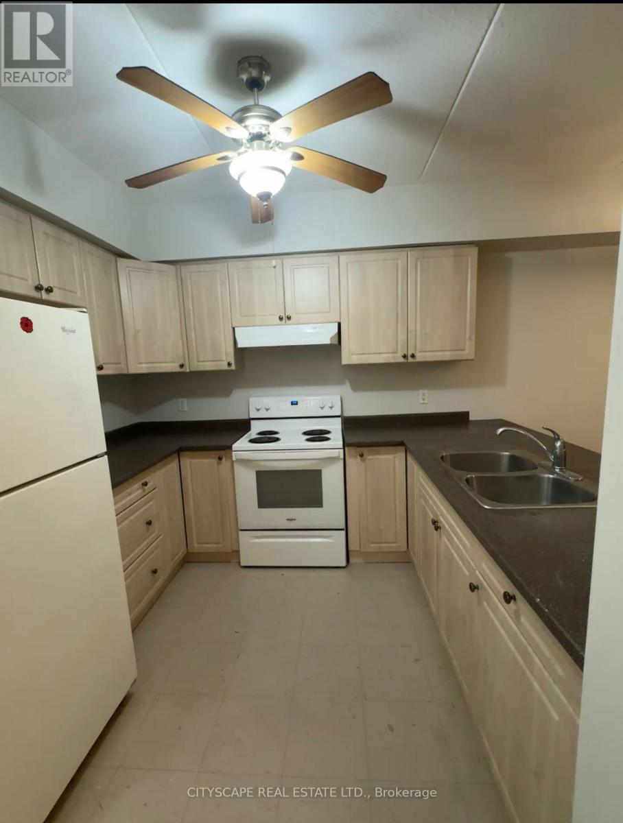 112 - 24 Harris Avenue, Brantford, Ontario N3R 2E9 - Photo 4 - X12992158